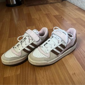 Adidas forum low